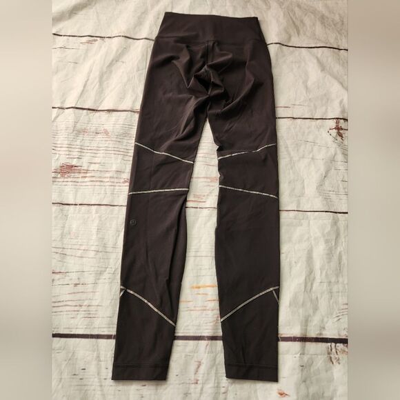 Lululemon Wunder Under High Rise Tight Ray with Skull Size 4 - Picture 4 of 6